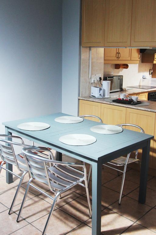 Smithland Guest Apartments Cape Town Белвилл Экстерьер фото