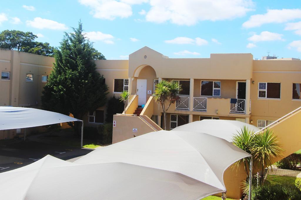 Smithland Guest Apartments Cape Town Белвилл Экстерьер фото