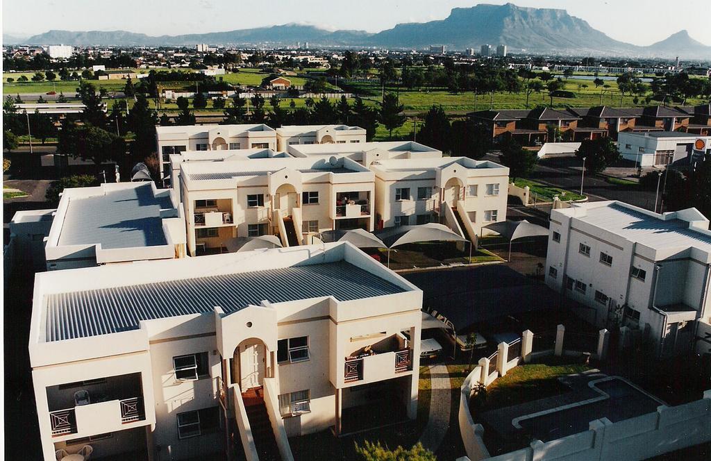 Smithland Guest Apartments Cape Town Белвилл Экстерьер фото