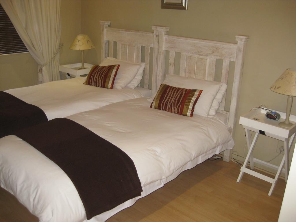 Smithland Guest Apartments Cape Town Белвилл Номер фото