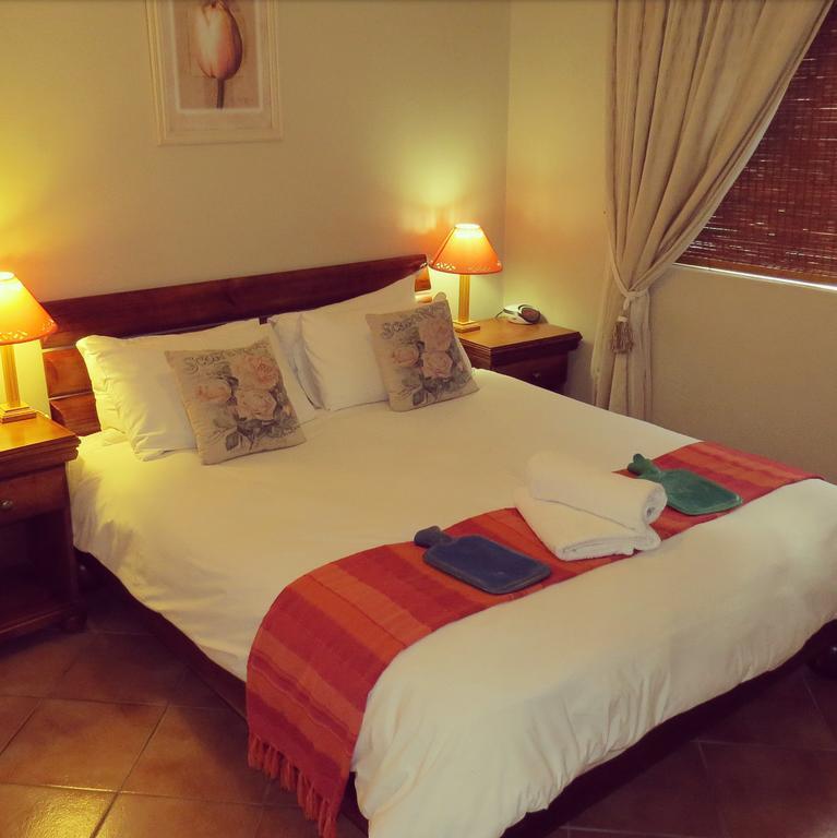 Smithland Guest Apartments Cape Town Белвилл Экстерьер фото