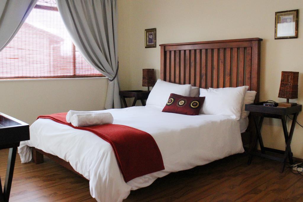 Smithland Guest Apartments Cape Town Белвилл Экстерьер фото