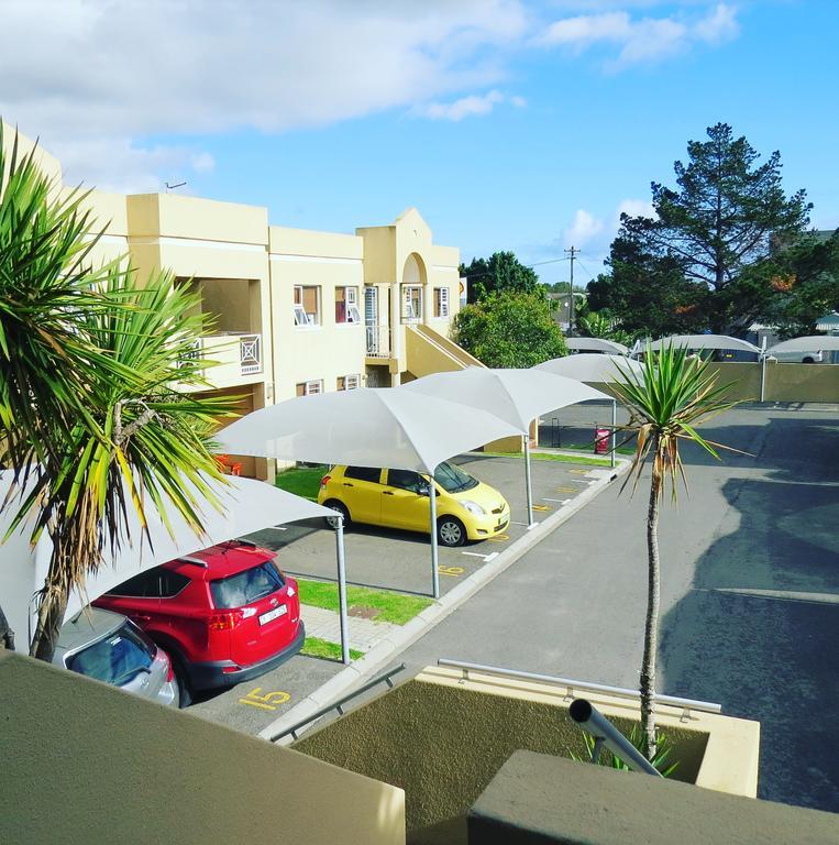 Smithland Guest Apartments Cape Town Белвилл Экстерьер фото