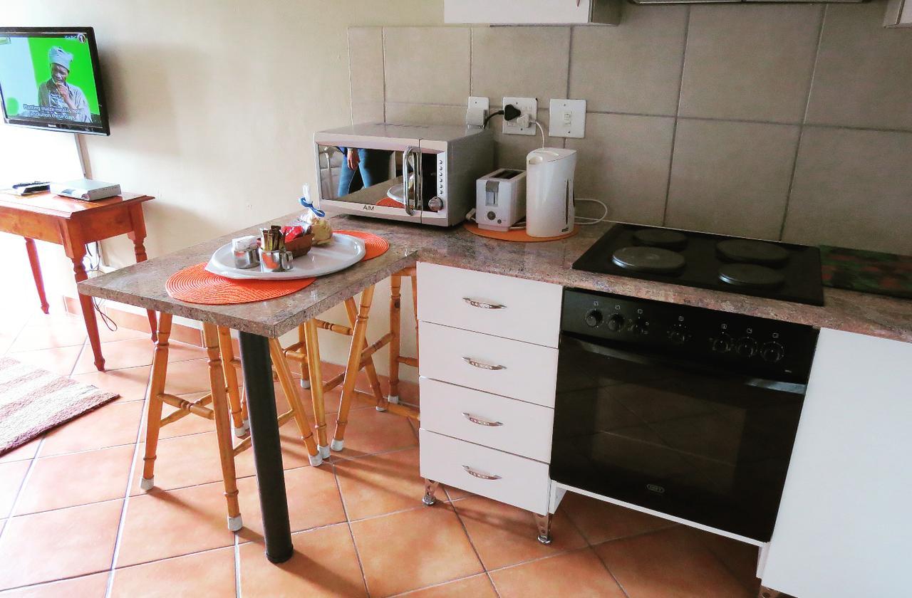 Smithland Guest Apartments Cape Town Белвилл Экстерьер фото