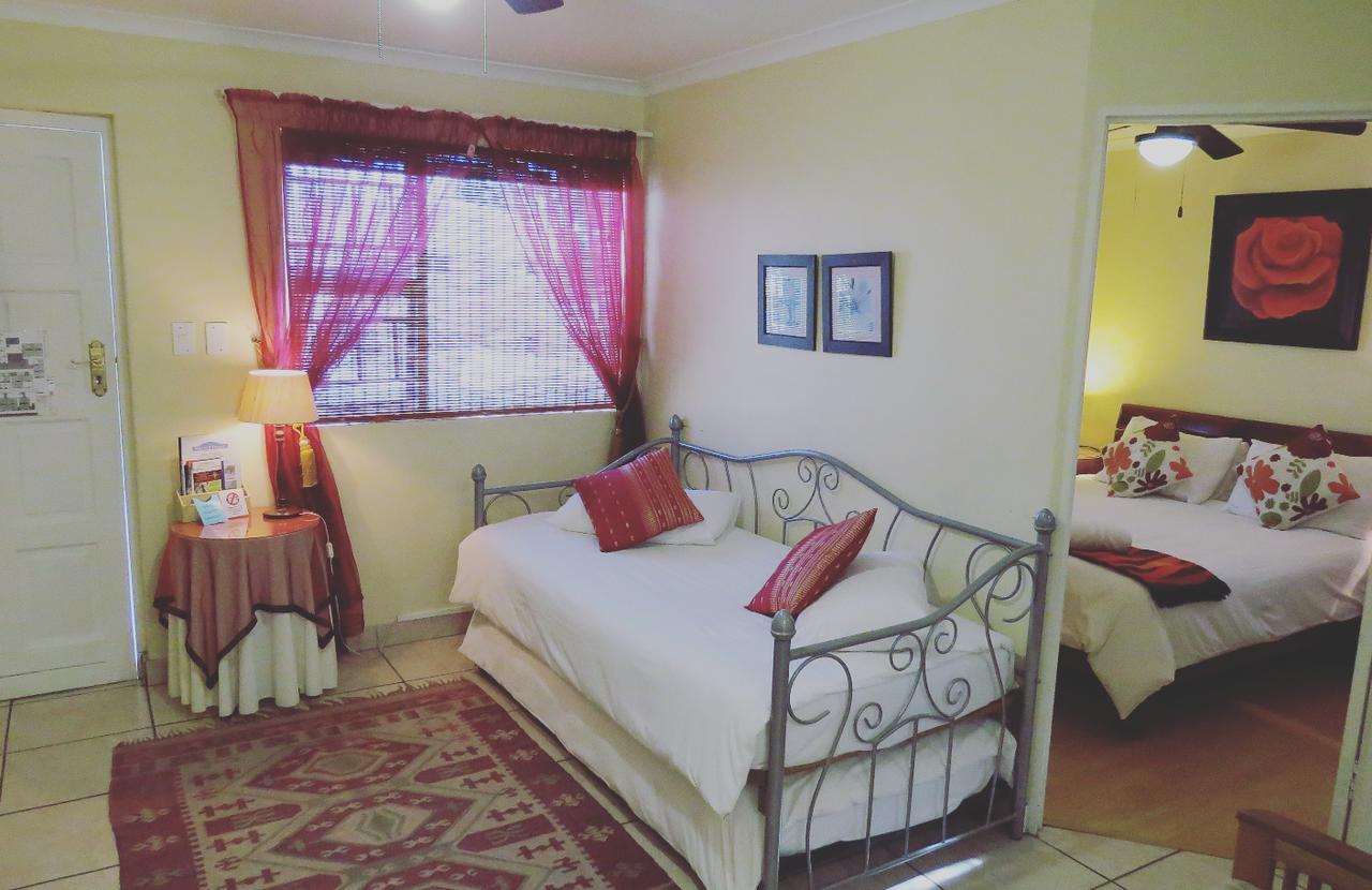 Smithland Guest Apartments Cape Town Белвилл Экстерьер фото