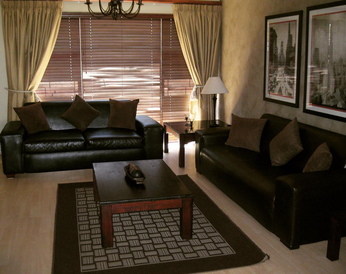 Smithland Guest Apartments Cape Town Белвилл Экстерьер фото