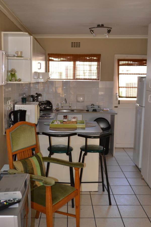 Smithland Guest Apartments Cape Town Белвилл Номер фото
