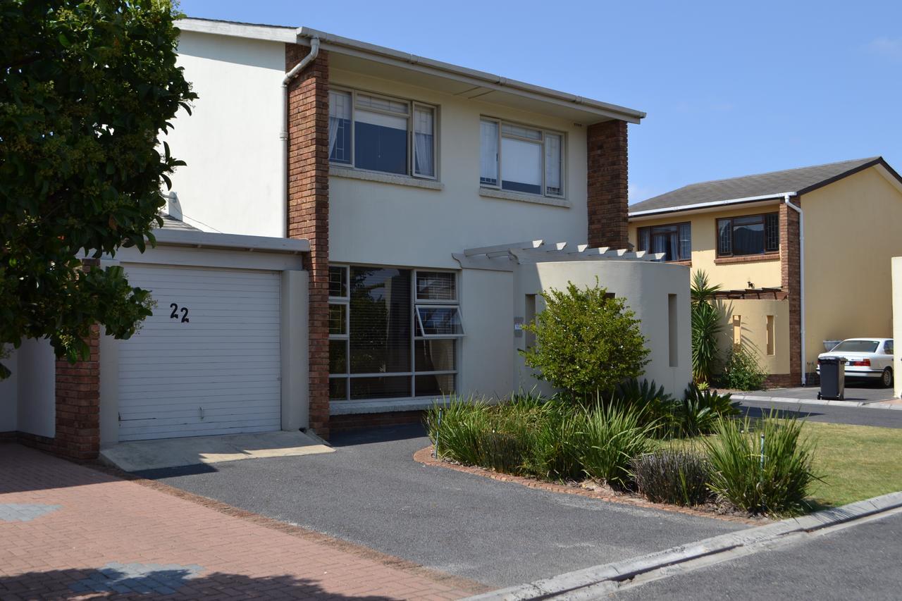 Smithland Guest Apartments Cape Town Белвилл Экстерьер фото
