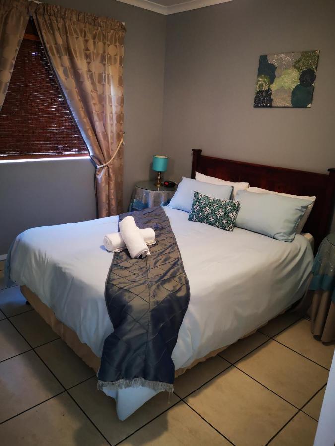 Smithland Guest Apartments Cape Town Белвилл Экстерьер фото