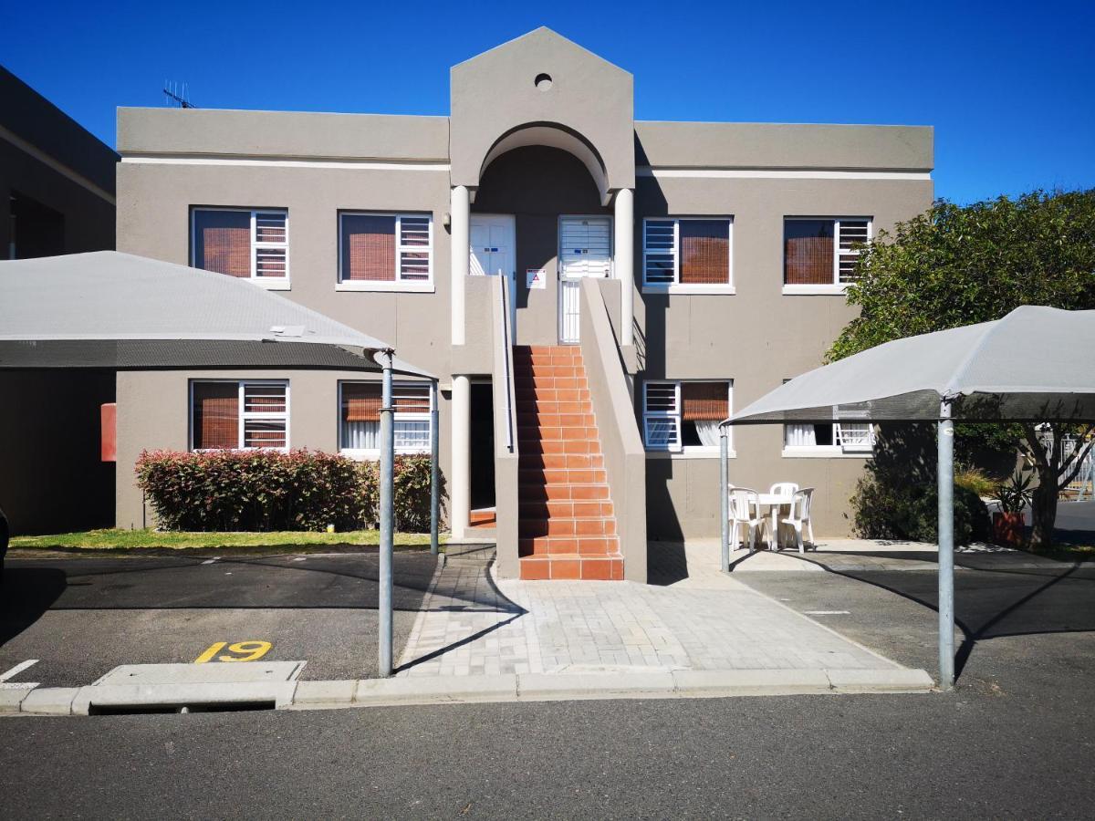 Smithland Guest Apartments Cape Town Белвилл Экстерьер фото