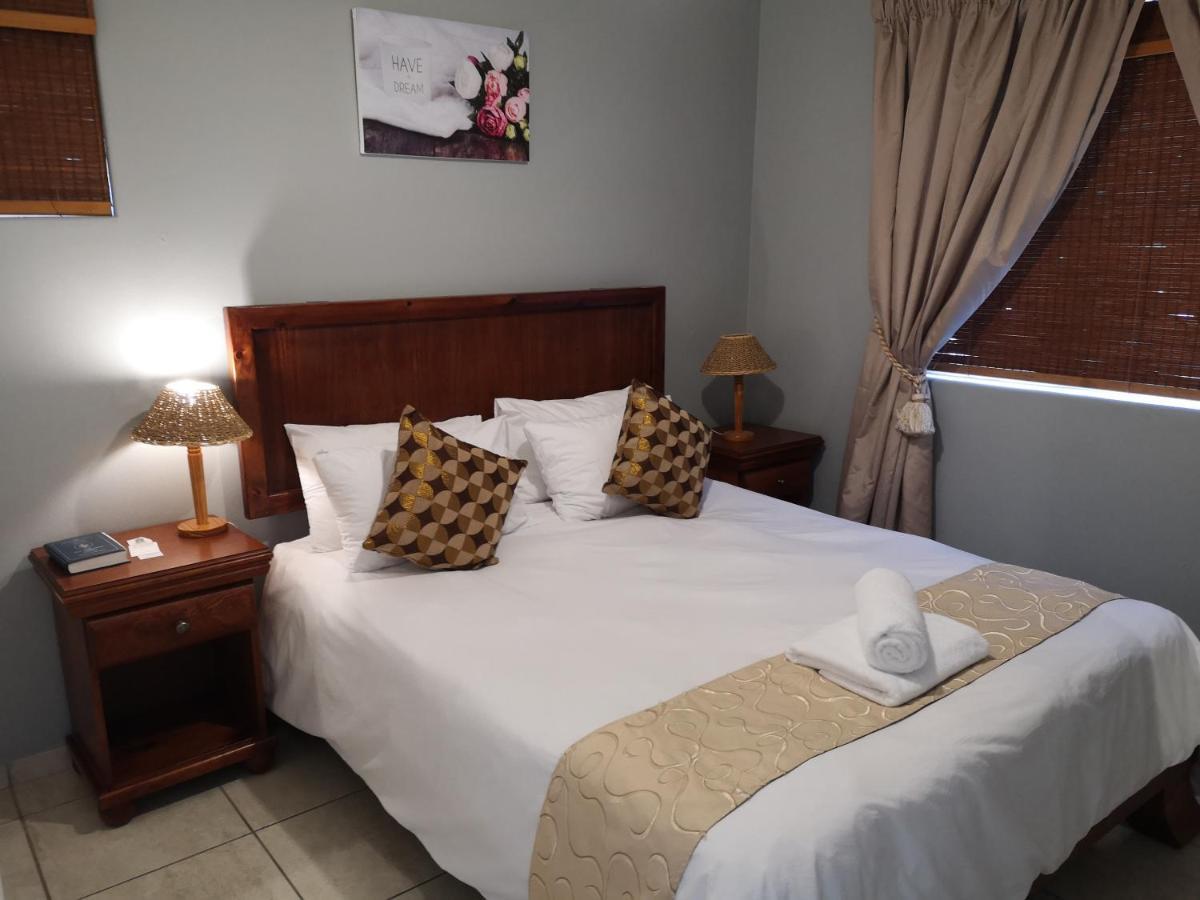 Smithland Guest Apartments Cape Town Белвилл Экстерьер фото