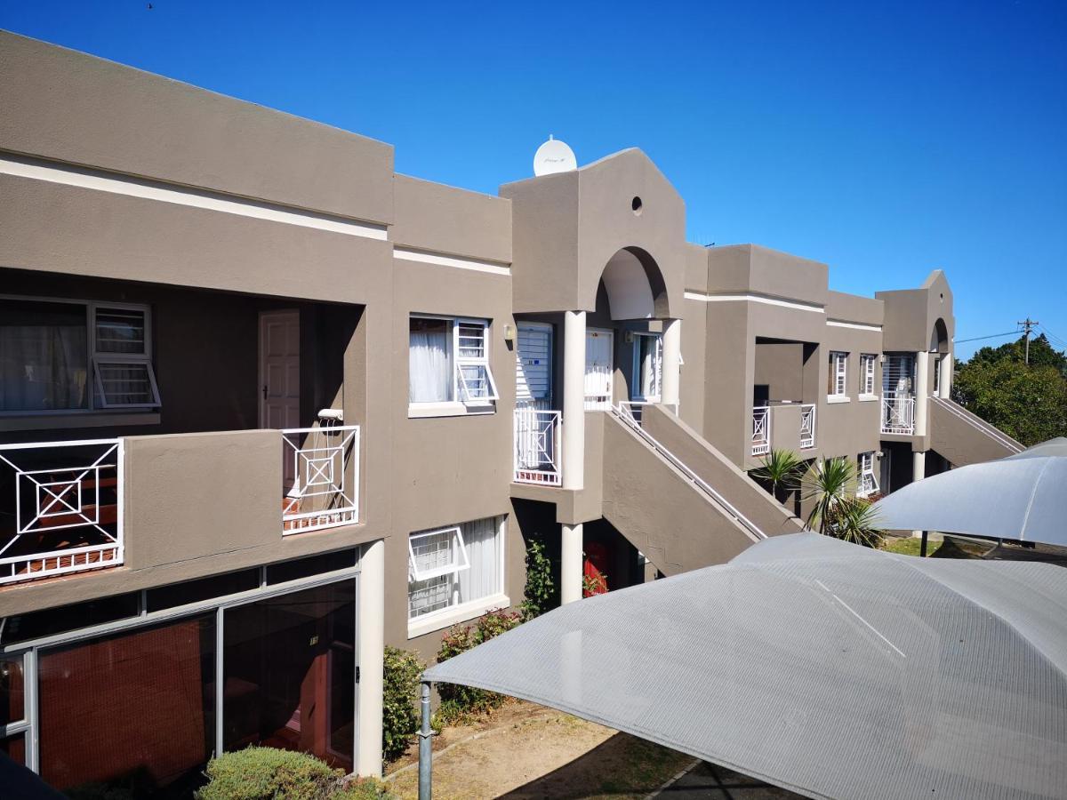 Smithland Guest Apartments Cape Town Белвилл Экстерьер фото